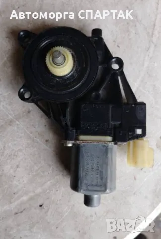 FORD FIESTA Моторче за регулиране на предната дясна врата MK6 8A61-14553-A 0130822407