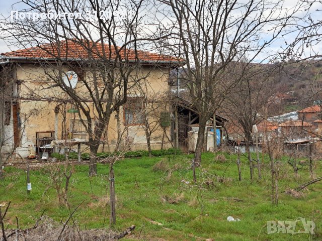 Самостоятелна къща с двор и гараж в с.Михнево , снимка 15 - Къщи - 44294684