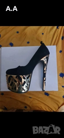 Официални много високи обувки 