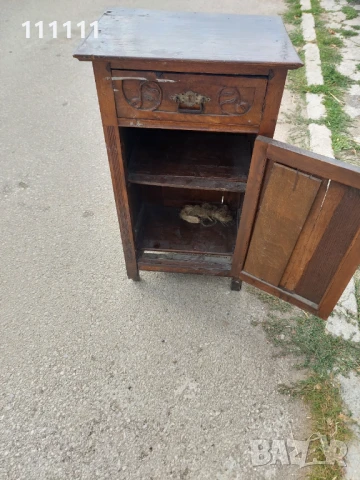 Шкафче за колекционери и ценители , снимка 6 - Шкафове - 51229178