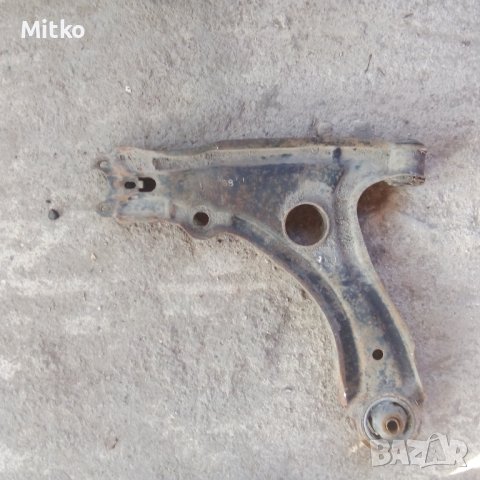 Носач За Фолксваген Голф 2 / VW Golf 2, снимка 2 - Части - 42288268