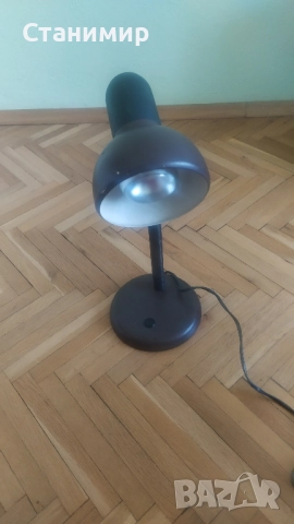 Настолна лампа