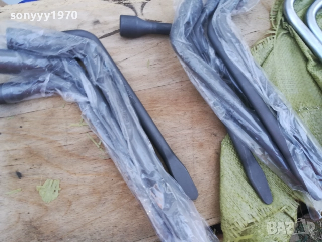 ЯК КЛЮЧ ЗА ГУМИ 17=19=21мм 3008251737, снимка 2 - Аксесоари и консумативи - 51544813