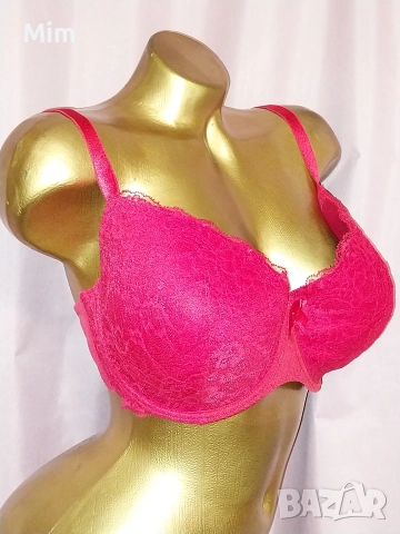 Hunkemoller 85 F Червен дантелен сутиен , снимка 4 - Бельо - 52645987