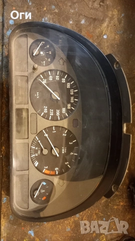 Километражно табло за БМВ Е39 520 62.11-8 375 669 / 110.008.735/031