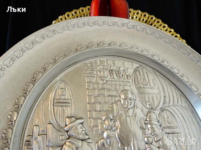 Калаена чиния картина „В избата”на Eduard von Grützner. , снимка 3 - Антикварни и старинни предмети - 53575257