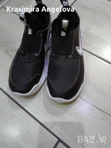 Детски маратонки Nike, снимка 3 - Детски маратонки - 53810179