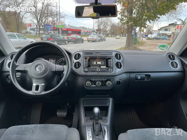 VW Tiguan 2.0 TSI 4x4 R-Line LED Pano Navi DSG, снимка 11 - Автомобили и джипове - 48070370