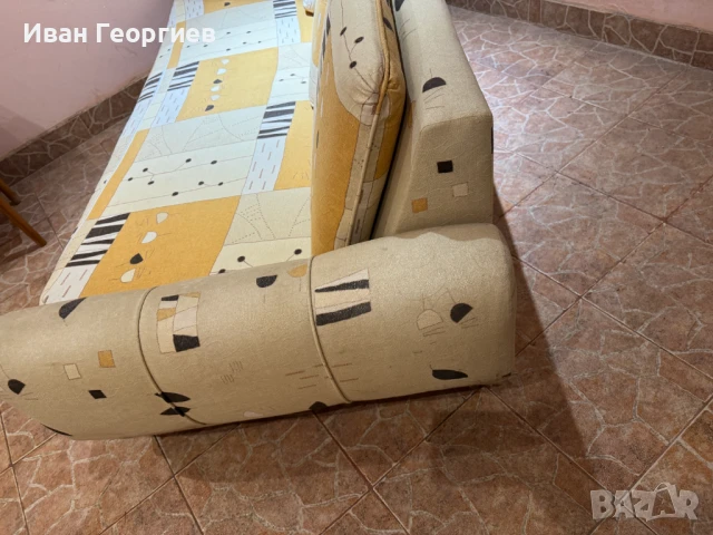 Диван тройка  200см  и две табуретки , снимка 9 - Дивани и мека мебел - 51411665