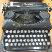 Пишеща машина Triumph от началото на 20ти век, снимка 1 - Антикварни и старинни предмети - 33970963