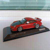 Колекционерски модел 1:43 Minichamps - Porsche 911 GT2RS, снимка 3 - Колекции - 44694792