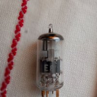 Радиолампа e88cc siemens, снимка 3 - Ресийвъри, усилватели, смесителни пултове - 39718615
