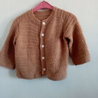 Детска плетена жилетка , снимка 1 - Детски пуловери и жилетки - 39159418