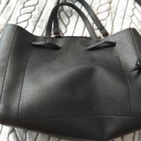 Нова дамска чанта тип торба , снимка 1 - Чанти - 41932172