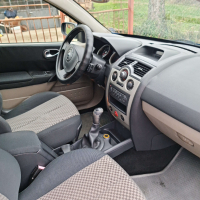 Renault megane 1.4, снимка 10 - Автомобили и джипове - 44573550