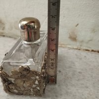 старо шише за парфюм, снимка 2 - Антикварни и старинни предмети - 41743745