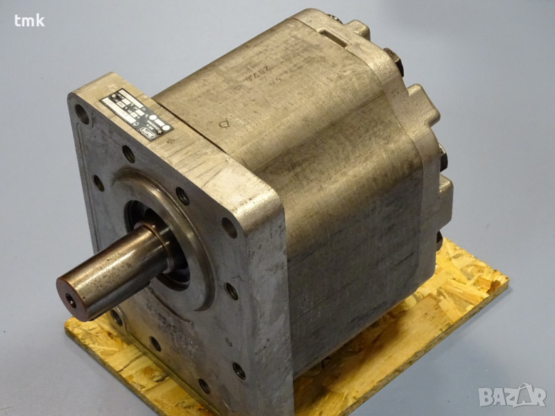 Хидравлична помпа Jihostroi U80A, снимка 1