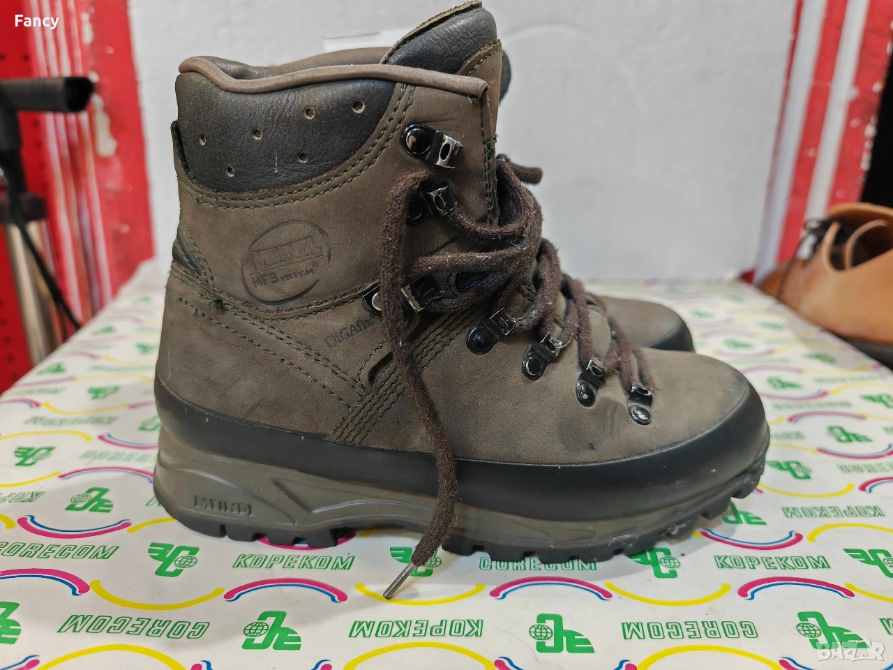 Туристически обувки Meindl 37 номер, снимка 1
