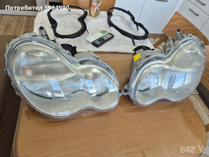 Неразличими от нови Кристални Оригинални фарове BOSCH за мерцедес С клас W203 преди фейс , снимка 1