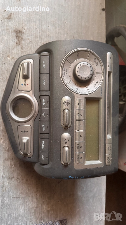 Оригинална Аудио / GPS и видео система за Honda Jazz  2006 - 39100-SAA-G413N5 / GMT23158089 / 39100-, снимка 1