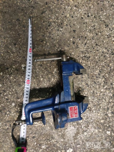 Продавам малко китайско менгеме Table Vice The Peoples Republic Of China Swordfish Brand, снимка 1