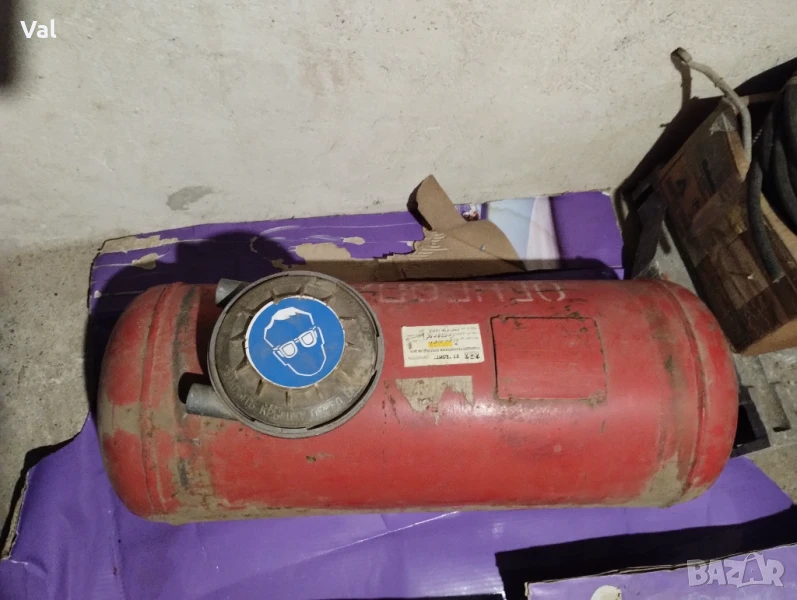 Бутилка за газова уредба пропан бутан 50 литра 75х30см АГУ цилиндрична, снимка 1