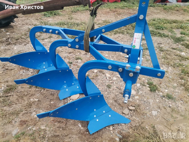 Плуг UNLU НОВ 3x(8номер)23, 25-2400 лв. за малък тракто от 35 до 55 кс., снимка 1