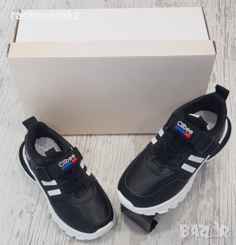 Много леки и удобни детски маратонки с велкро, снимка 3 - Детски маратонки - 34412362