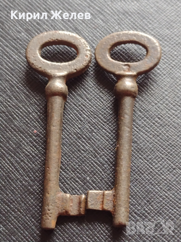 Два стари ключа от соца за КОЛЕКЦИЯ ДЕКОРАЦИЯ БИТОВ КЪТ 41021