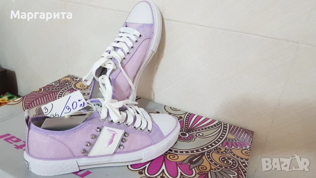 Продавам Дамски Обувки НОВИ, снимка 4 - Дамски ежедневни обувки - 50862635