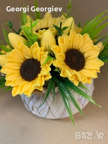 цветя изработени с глицеринов ароматен сапун и Българска роза Стара Загора,бивше кино Септември, снимка 9 - Декорация за дома - 52499815