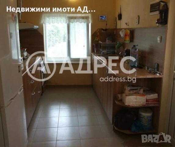 Просторен имот в с. Марчино, общ. Попово, снимка 3 - Къщи - 53381315