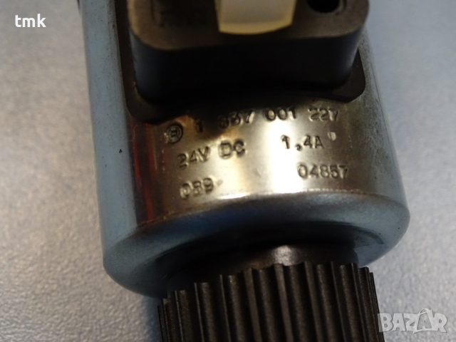 Хидравличен разпределител BOSCH 0810 091, 315 bar, 24V DC, снимка 5 - Резервни части за машини - 36376514