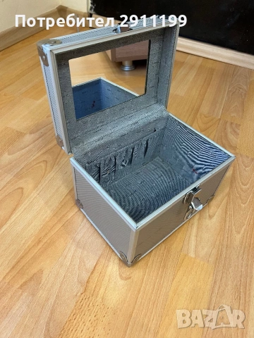 Малък куфар, снимка 6 - Куфари с инструменти - 53847488