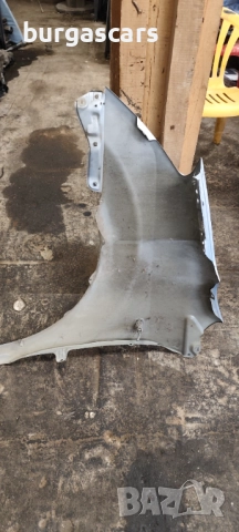 Калник десен Toyota Corolla Verso - 80лв, снимка 2 - Части - 52186672