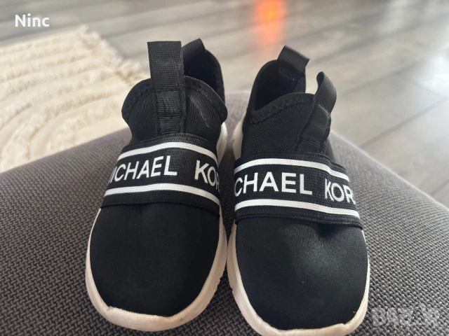 Детски гуменки MICHAEL KORS 25, снимка 2 - Детски маратонки - 53379106