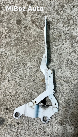 Панта преден капак БМВ E92 E93 BMW, снимка 2 - Части - 53158925