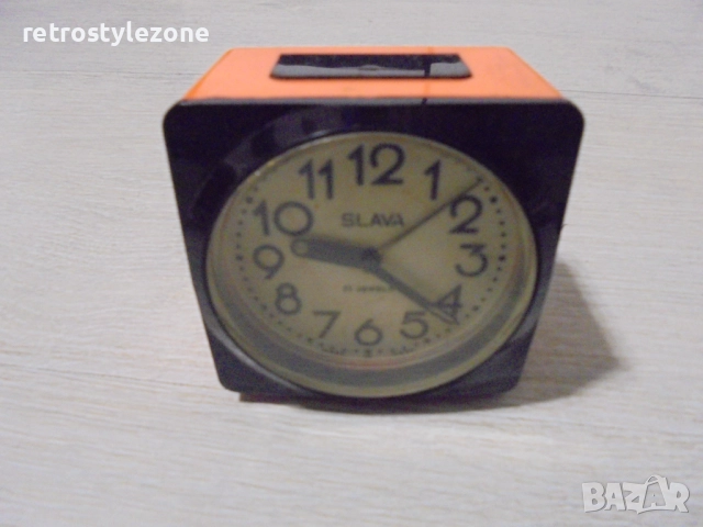 № 8360  Стар руски настолен механичен часовник SLAVA , снимка 2 - Други ценни предмети - 50774976