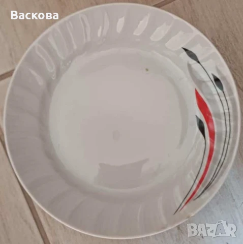 Български порцеланови чинии, снимка 3 - Сервизи - 50780785