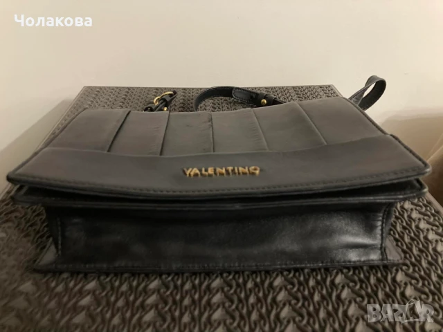 Дамска кожена чанта Valentino, снимка 5 - Чанти - 50700445