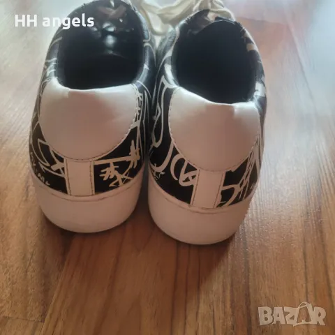 Michael kors уникални кецове с графити естествена кожа, снимка 5 - Маратонки - 47275202