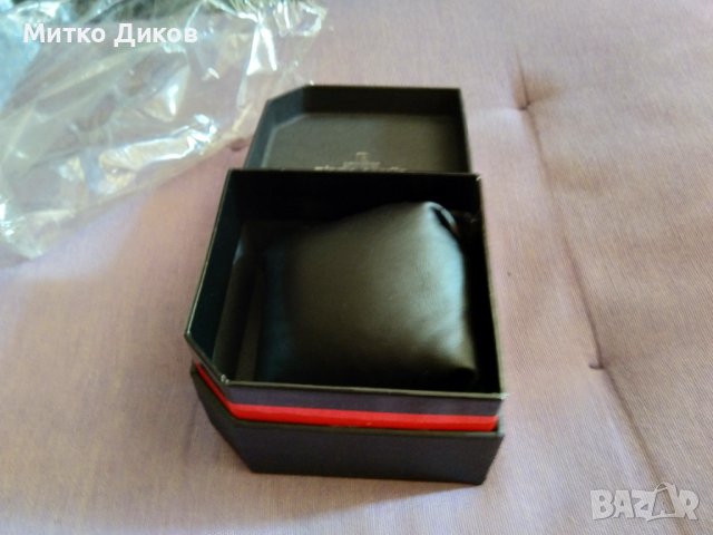 Pierre cardin -кутии за часовник нови с възглавнички и без-4 броя, снимка 17 - Други - 41577775
