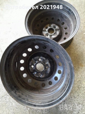 Продава две джанти Тойота Ярис,14 цола,4 болта, снимка 5 - Гуми и джанти - 53085879