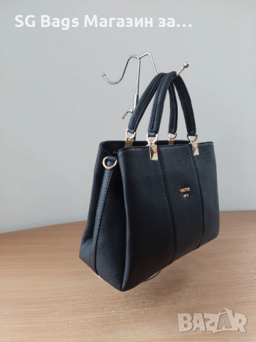 Guess дамска чанта през рамо код 239, снимка 4 - Чанти - 42905022