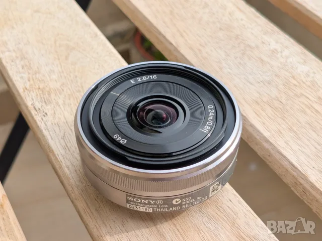 Sony E 16mm f/2.8 SEL16F28 – широкоуголен pancake обектив за Sony E-mount