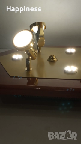 Лампа за таван с метални лунички въртящи и дървена рамка , снимка 10 - Лампи за таван - 52229805