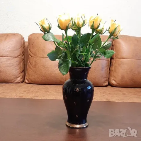 Средноголеми керамични вази от Ирландия, Германия и Нидерландия, снимка 7 - Вази - 48762949