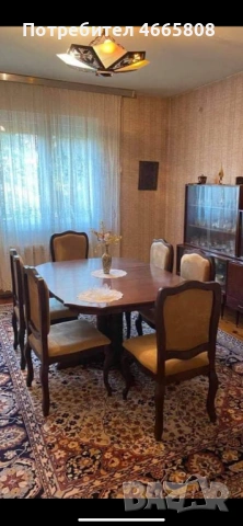 Масивна дървена маса