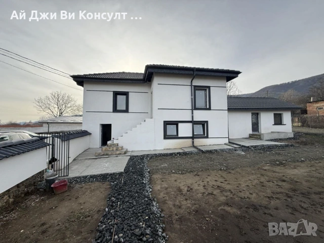 Къща в с. Полянци, снимка 17 - Къщи - 53340288