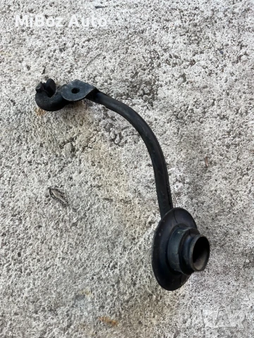 Маркуч конденз БМВ Е90 91 BMW, снимка 2 - Части - 50660912